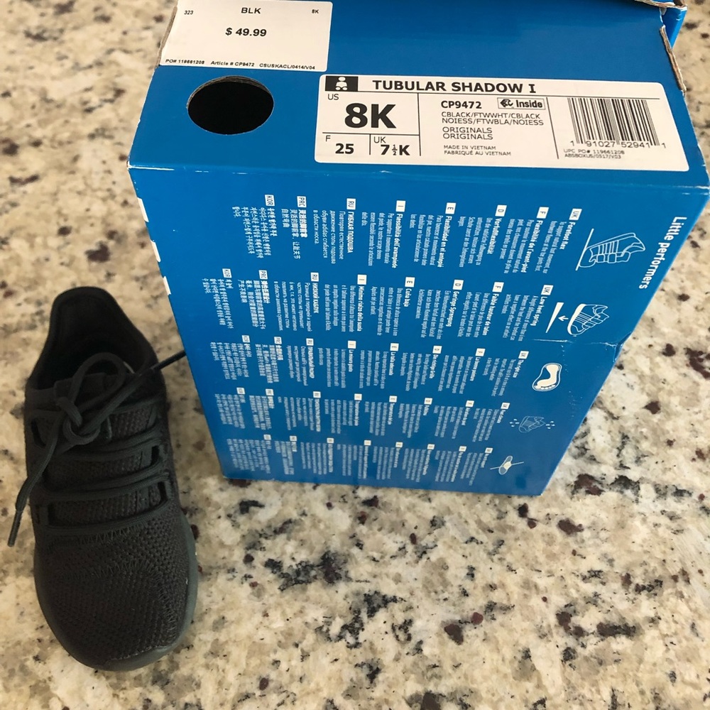 Adidas toddler tennis shoes size 7.5